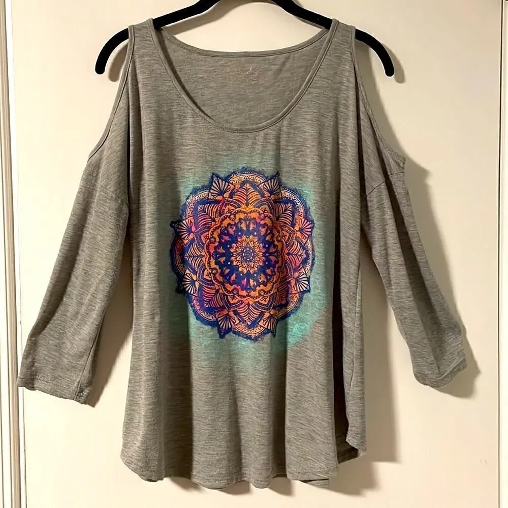 Jessica Simpson cold shoulder mandala graphic tee in grey, blue, & orang…